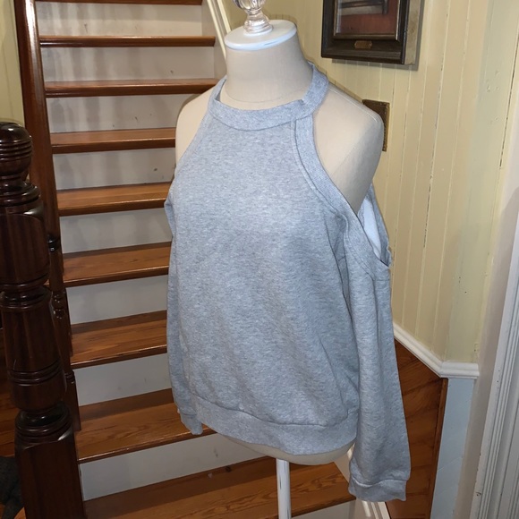 Tobi cute gray off the shoulder crew sweater 🦄 - Picture 9 of 16
